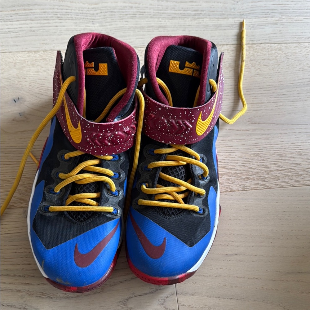 Nike Blue and Red High-Top Sneakers for Dynamic Performance